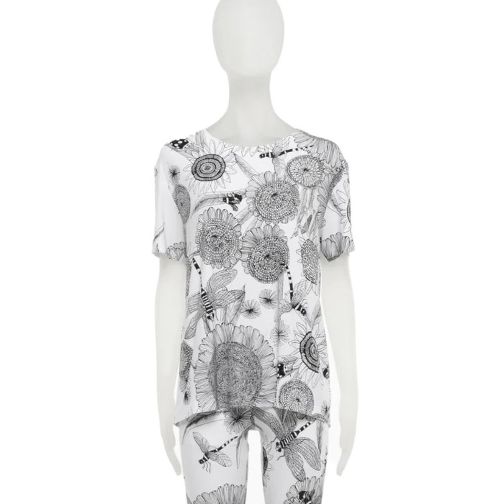 Norma Kamali Short Sleeve Boxy Top in Odanata